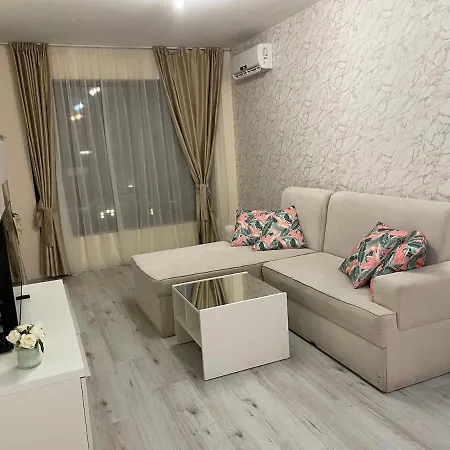 Joy Escape Apartment Warna